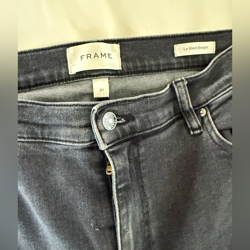 Frame Denim “Le Sleek Straight” Dark Charcoal color.
